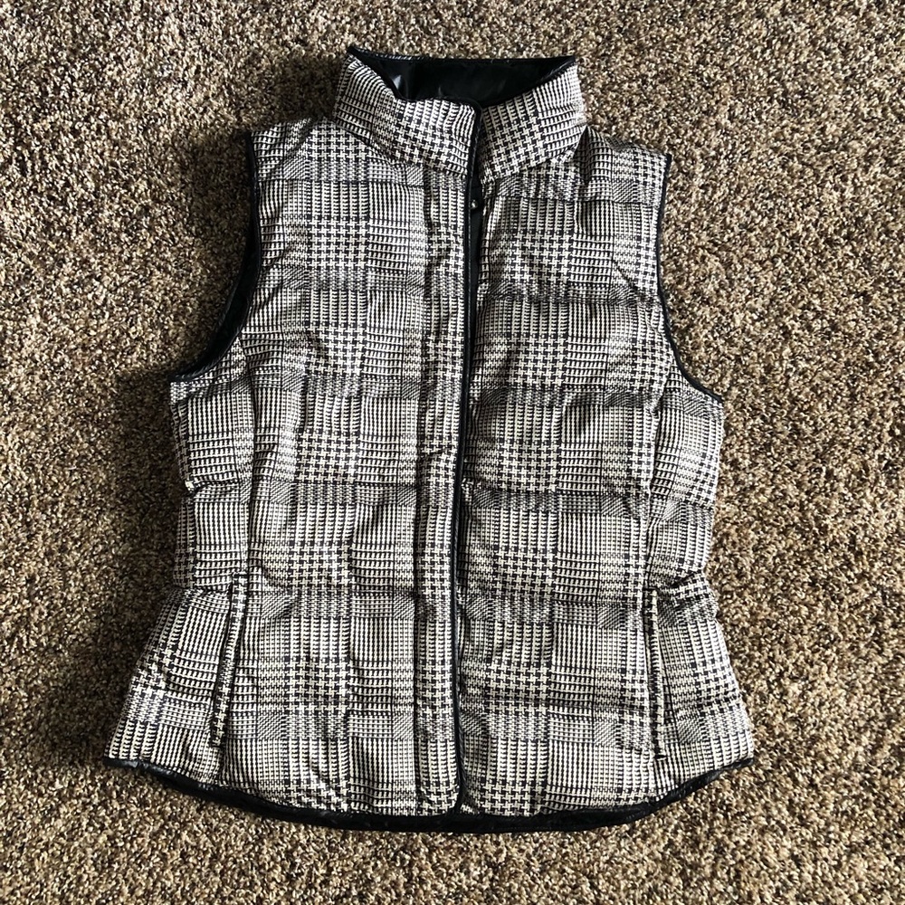 Banana Republic Houndstooth Vest